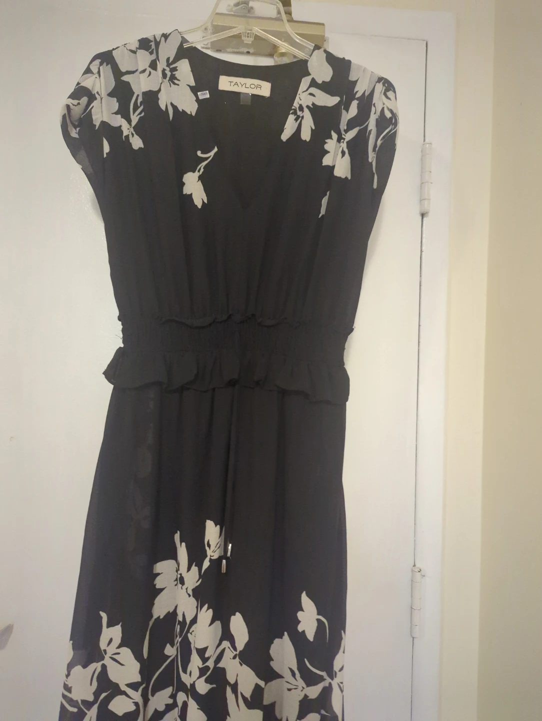 Taylor Black Floral Dress Size 6 - photo 2
