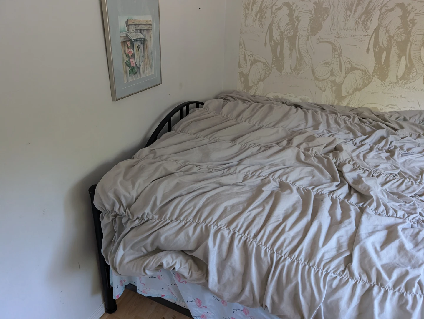 Black bed Frame queen size - photo 2