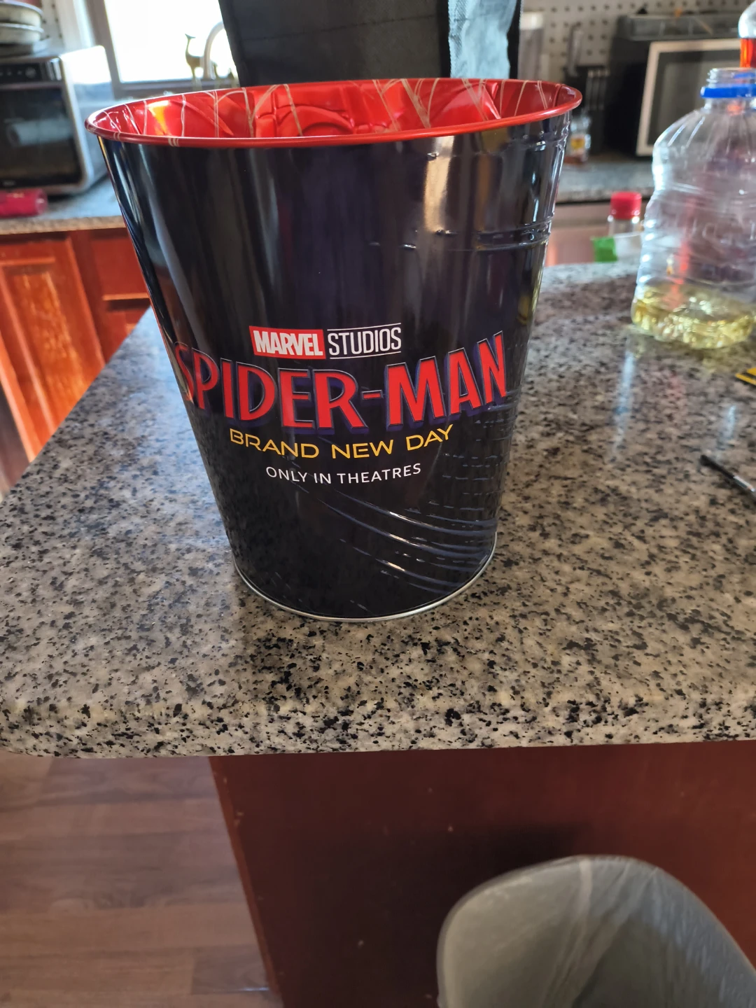 Spider-Man Grand New Day Movie Bucket - photo 2