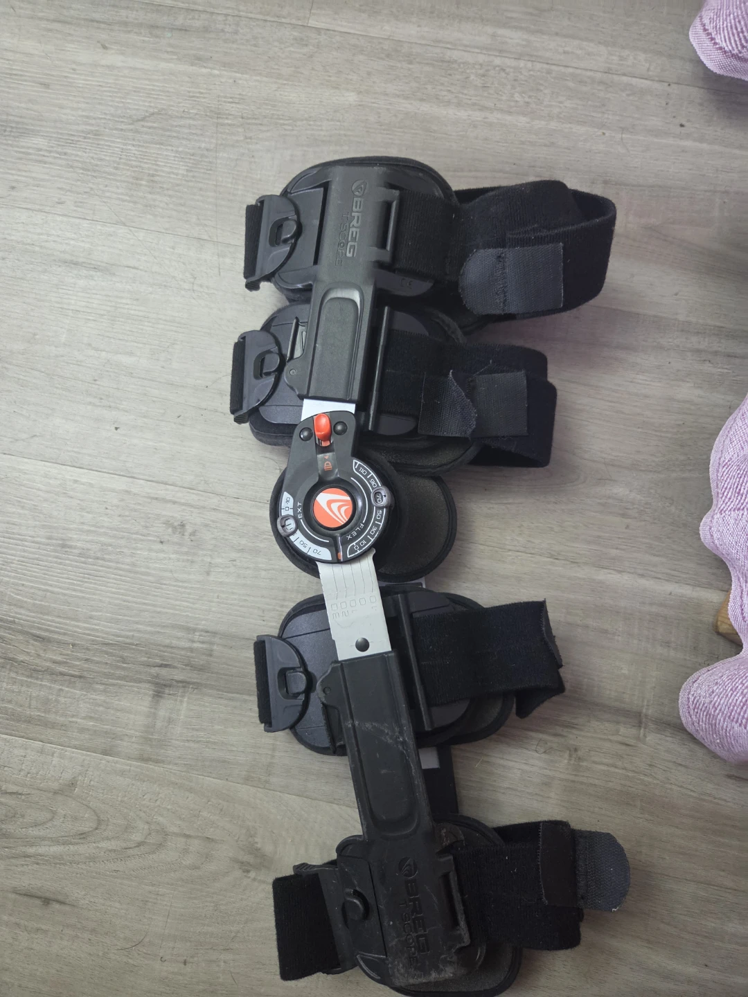 BREG  T-SCOPE KNEE Brace - photo 2