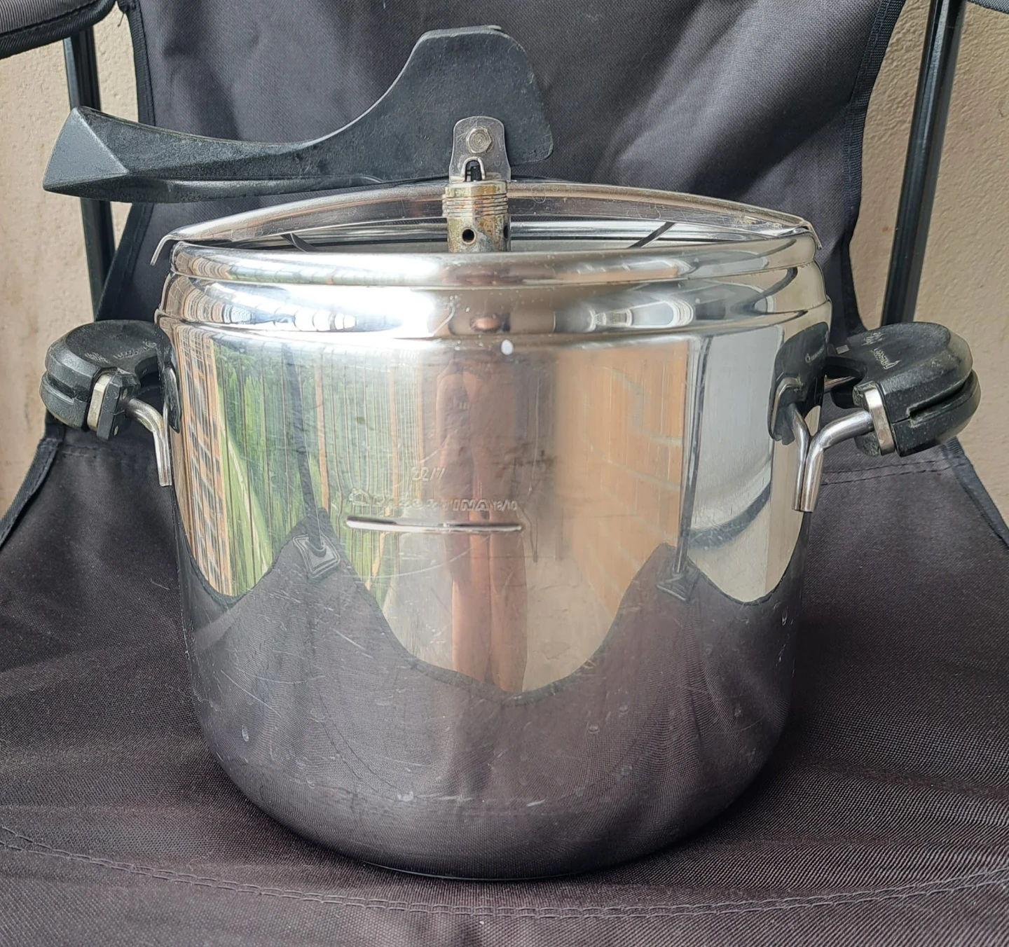 Lagostina pressure cooker