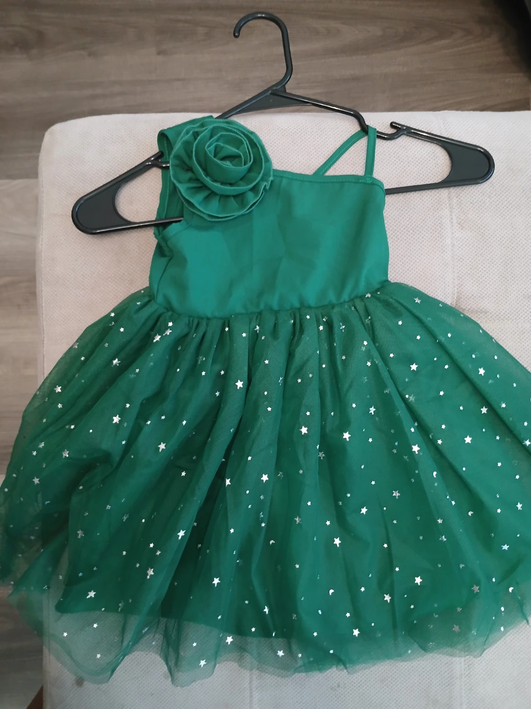 Green star dress