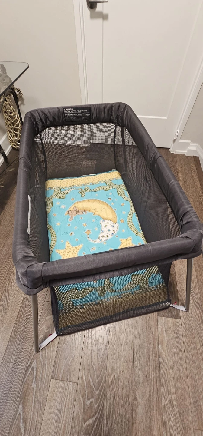 BabyBjörn Travel Crib