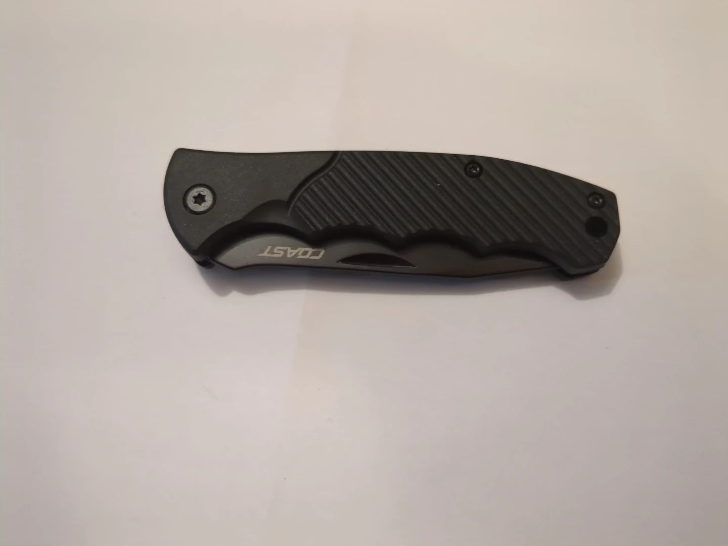 New Coast Lockblade Folding Knife with Durable Belt Clip - photo 3