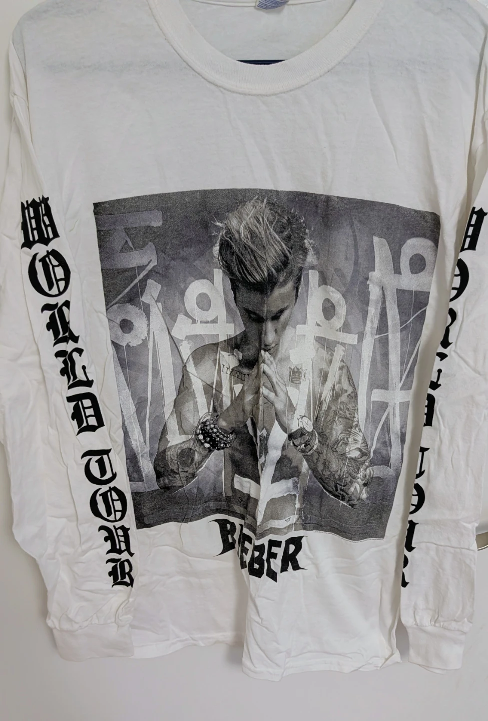 Justin Bieber World Tour Long Sleeve T-Shirt - Men's Large - photo 2