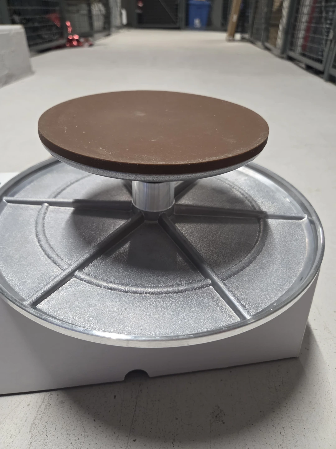 Chuhu Rotating Cake Stand - photo 5