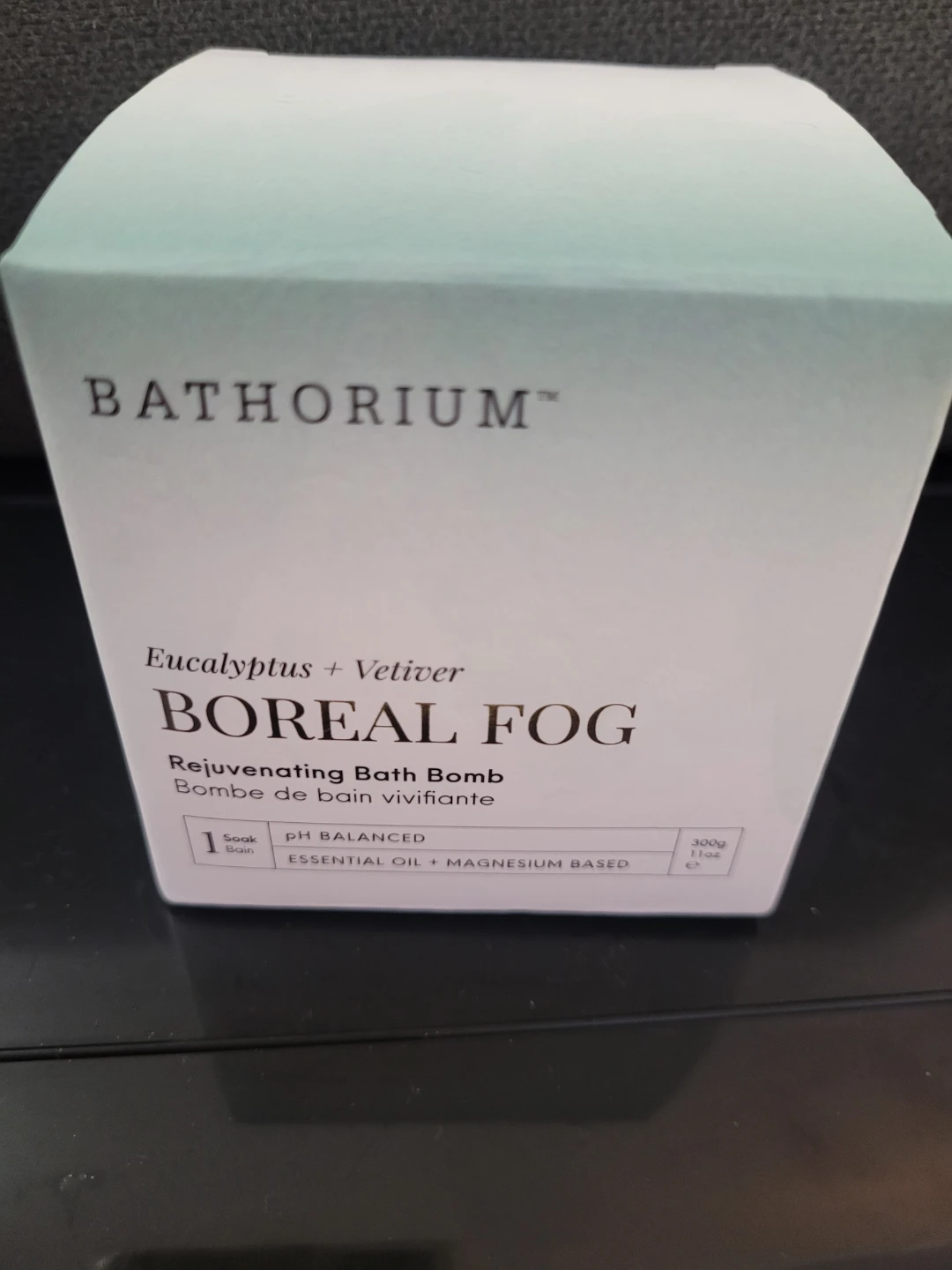 Bathorium Boreal Fog Rejuvenating Bath Bomb