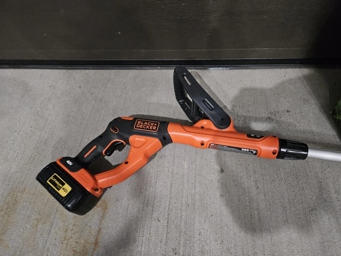 BLACK+DECKER 40V Lithium Cordless 13" String Trimmer/Edger - photo 3