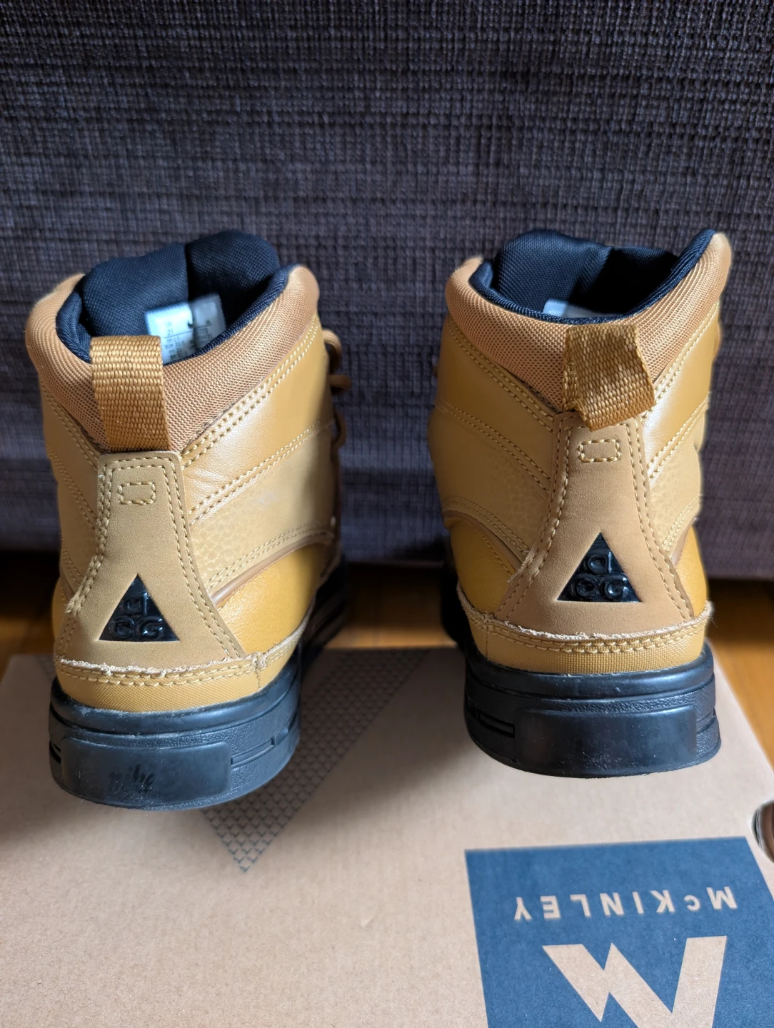 Nike ACG Boots Boys (Size 2) - photo 4