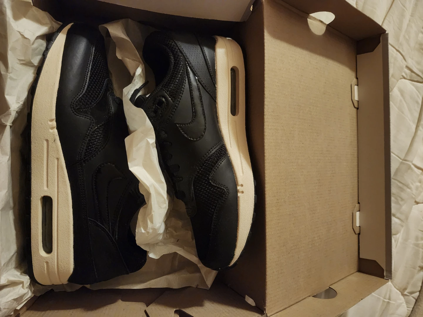 NEW Nike Air Max WOMENS Sneakers, Black 8.5 RETAIL $115 to $155 - photo 5