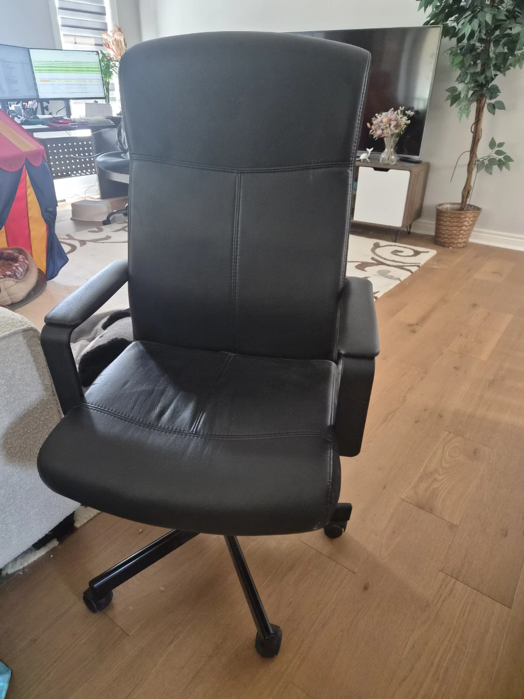 Black Office Chair