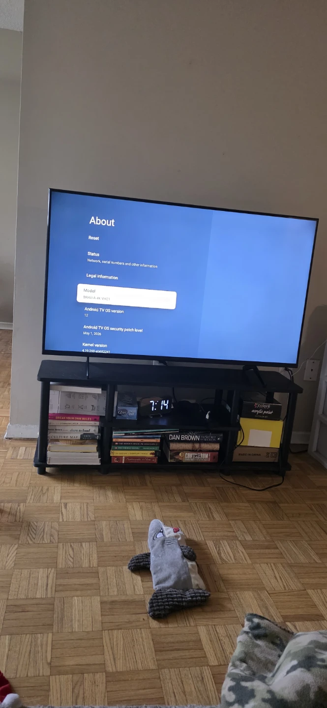 50" Sony Smart TV + free TV stand - photo 3