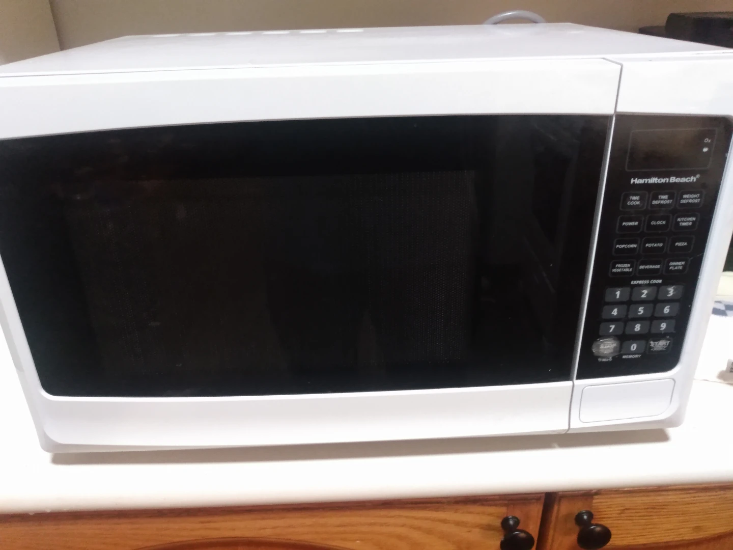 Hamilton Beach 0.9 cu ft Microwave Oven