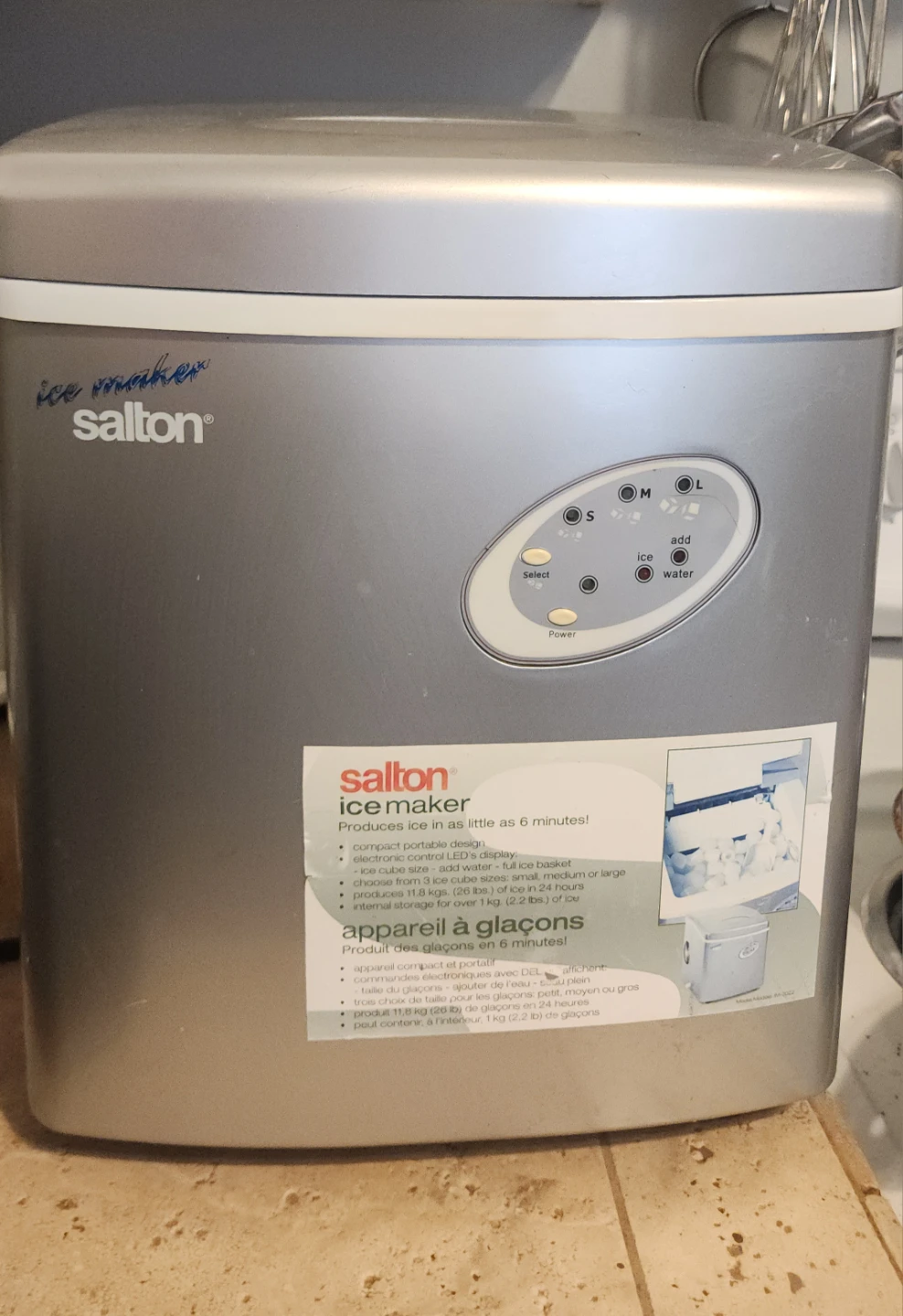 Salton Ice Maker