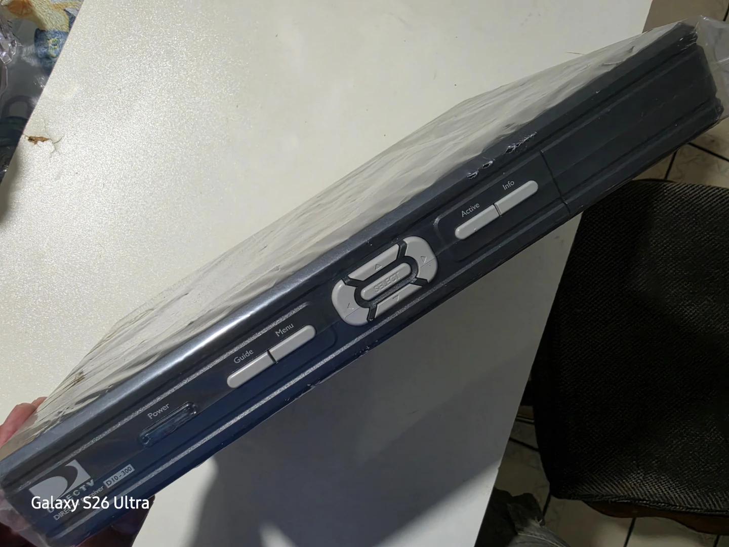 Vintage DIRECTV D10-300 Digital Satellite Receiver - photo 2