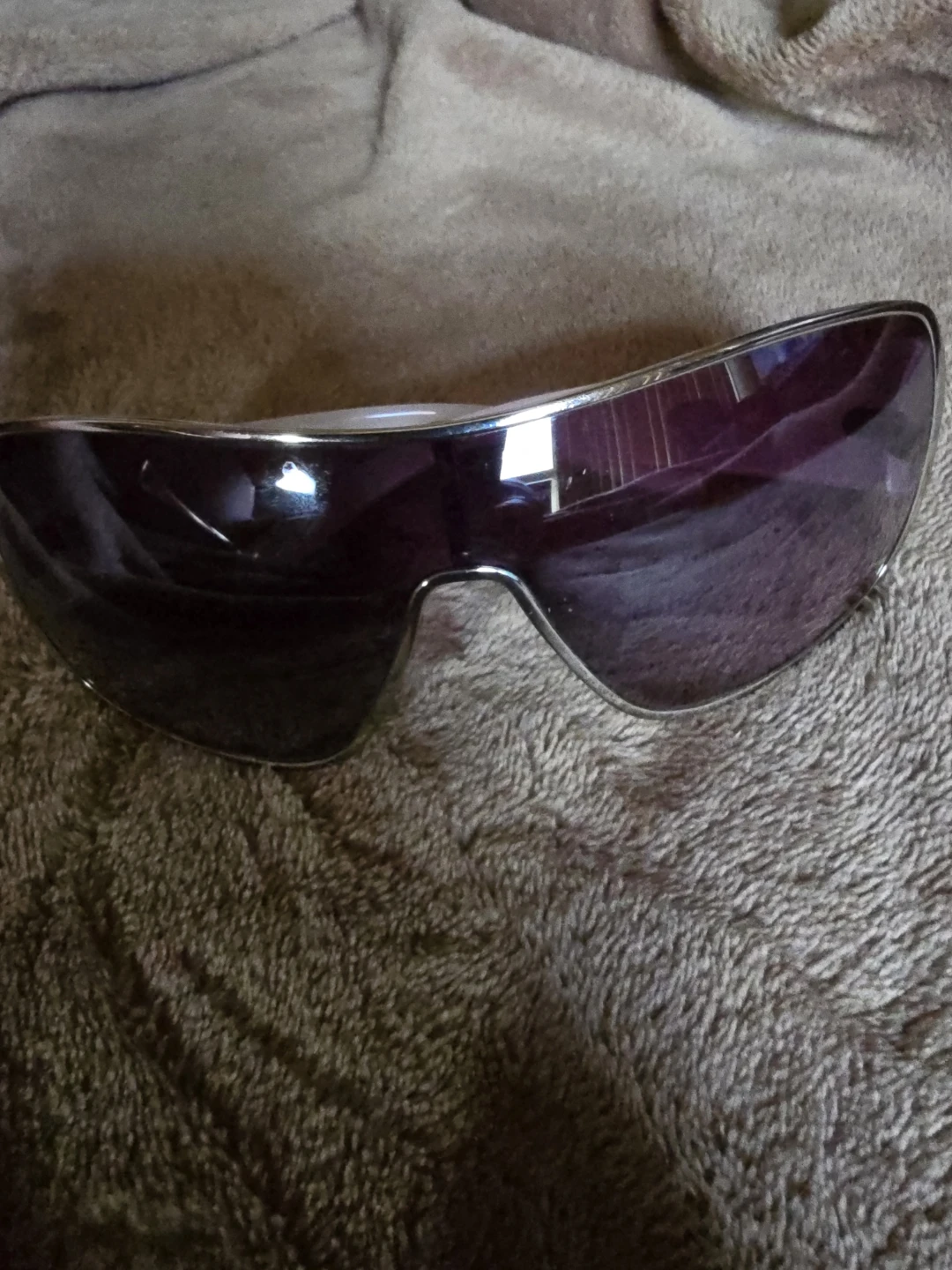 Guess Sunglasses with Case - photo 4