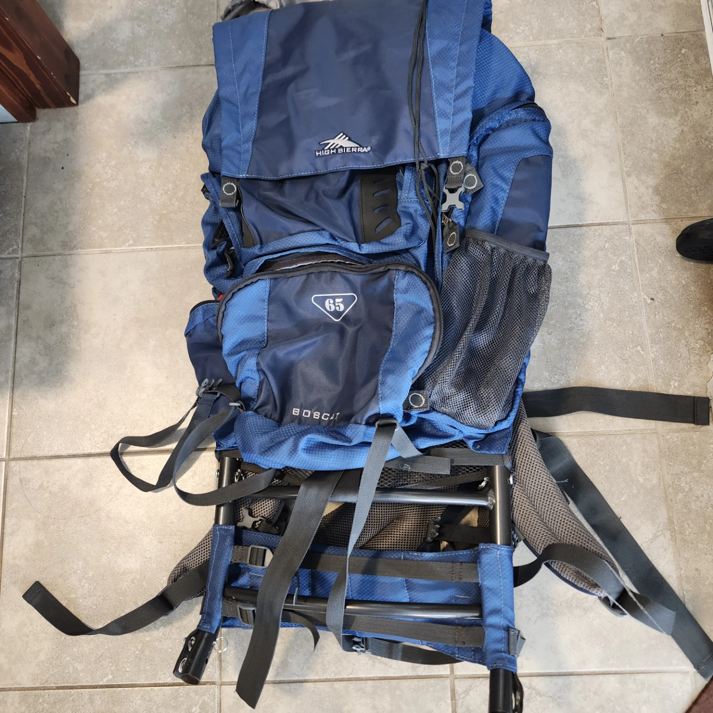 High Sierra Bobcat 65 Backpack