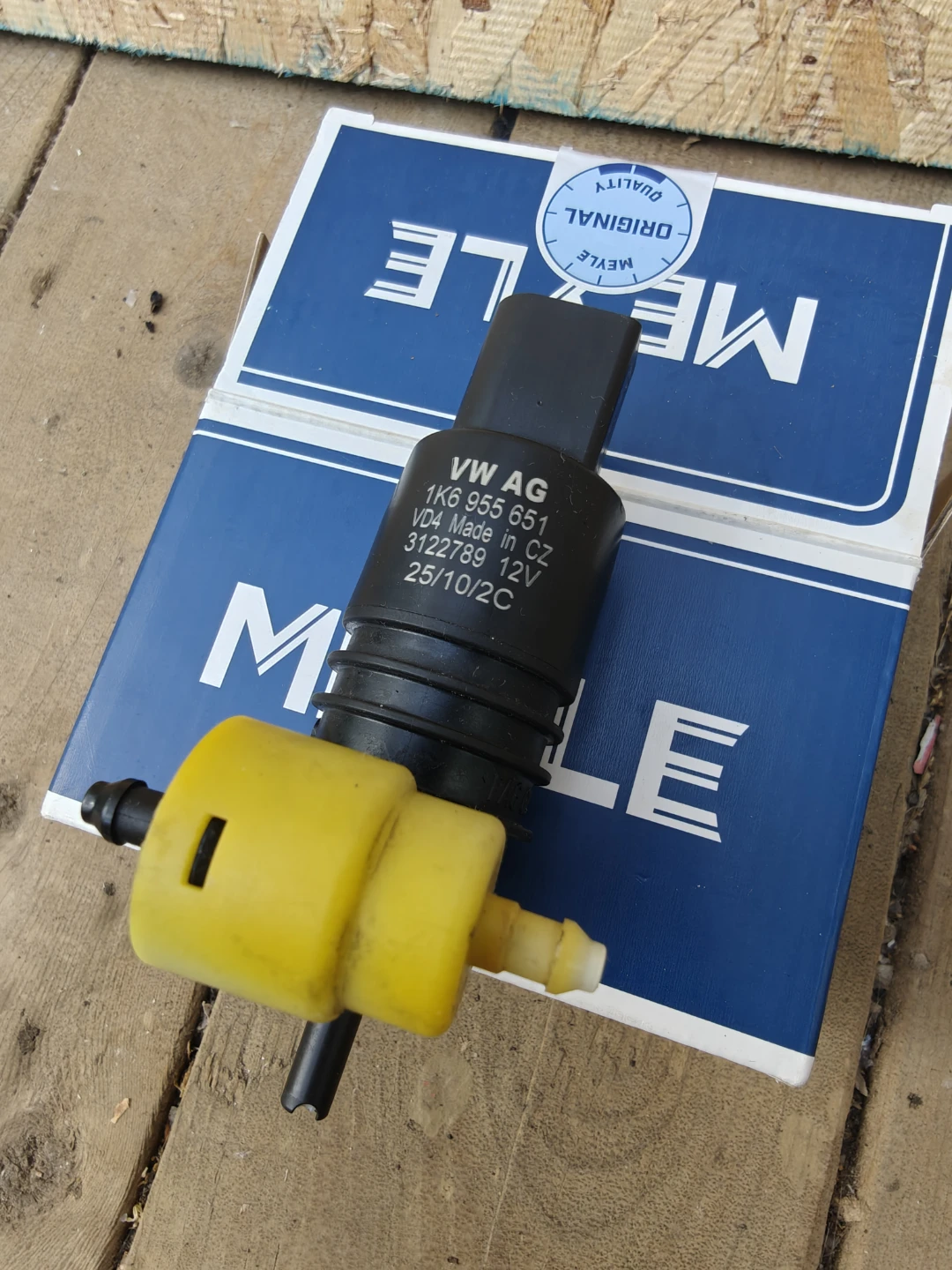 Meyle VW Water Pump for Window Cleaning