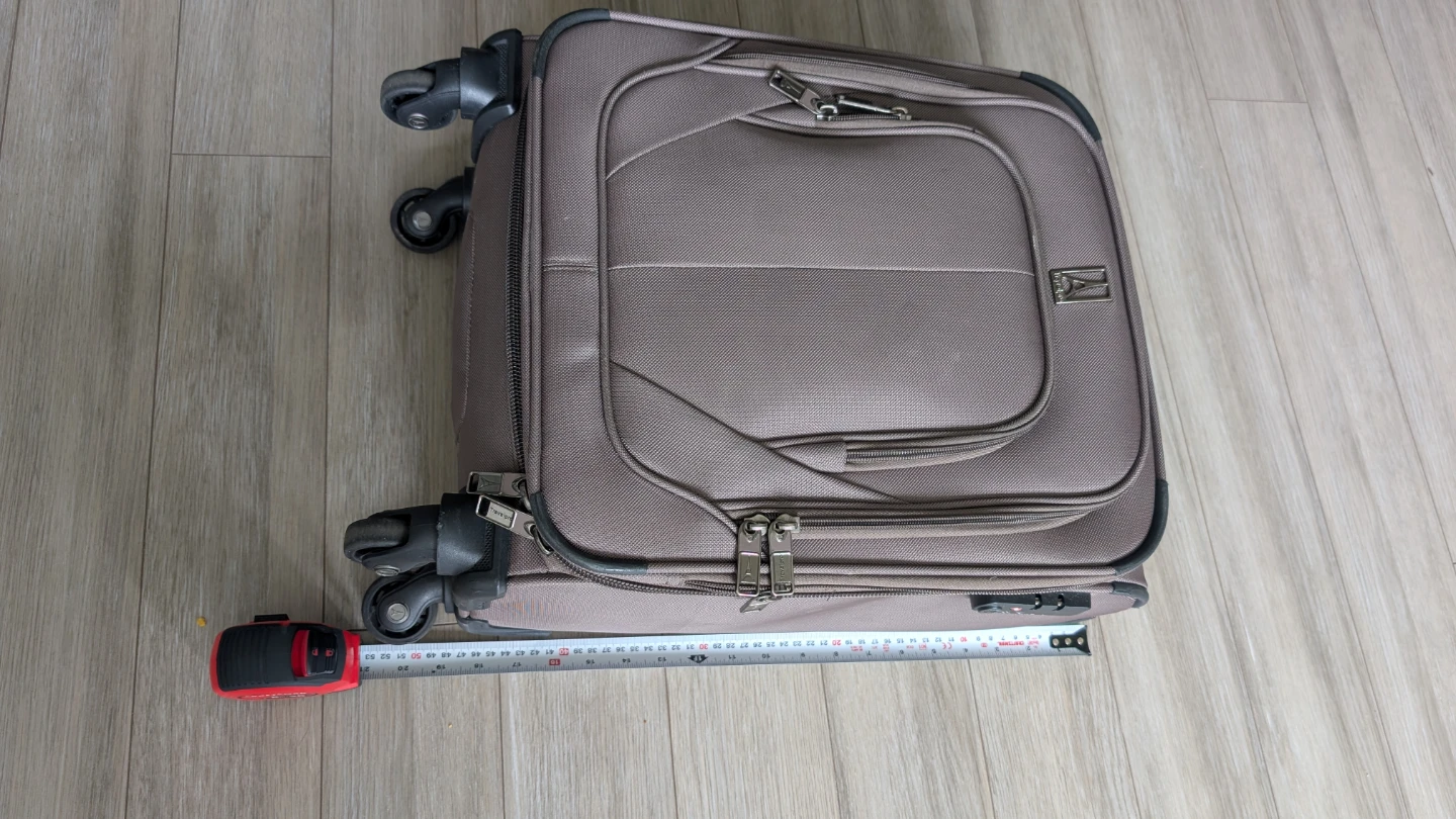 Travelpro Suitcase - 21 Inch Spinner - photo 3