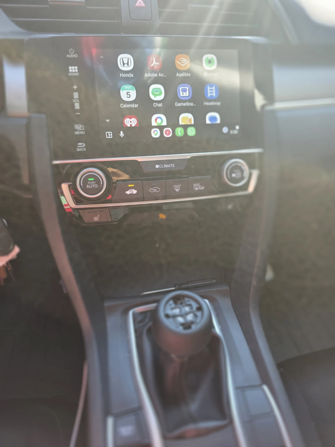 2018 Honda Civic — 6-Speed Manual — 192,000 km - photo 3