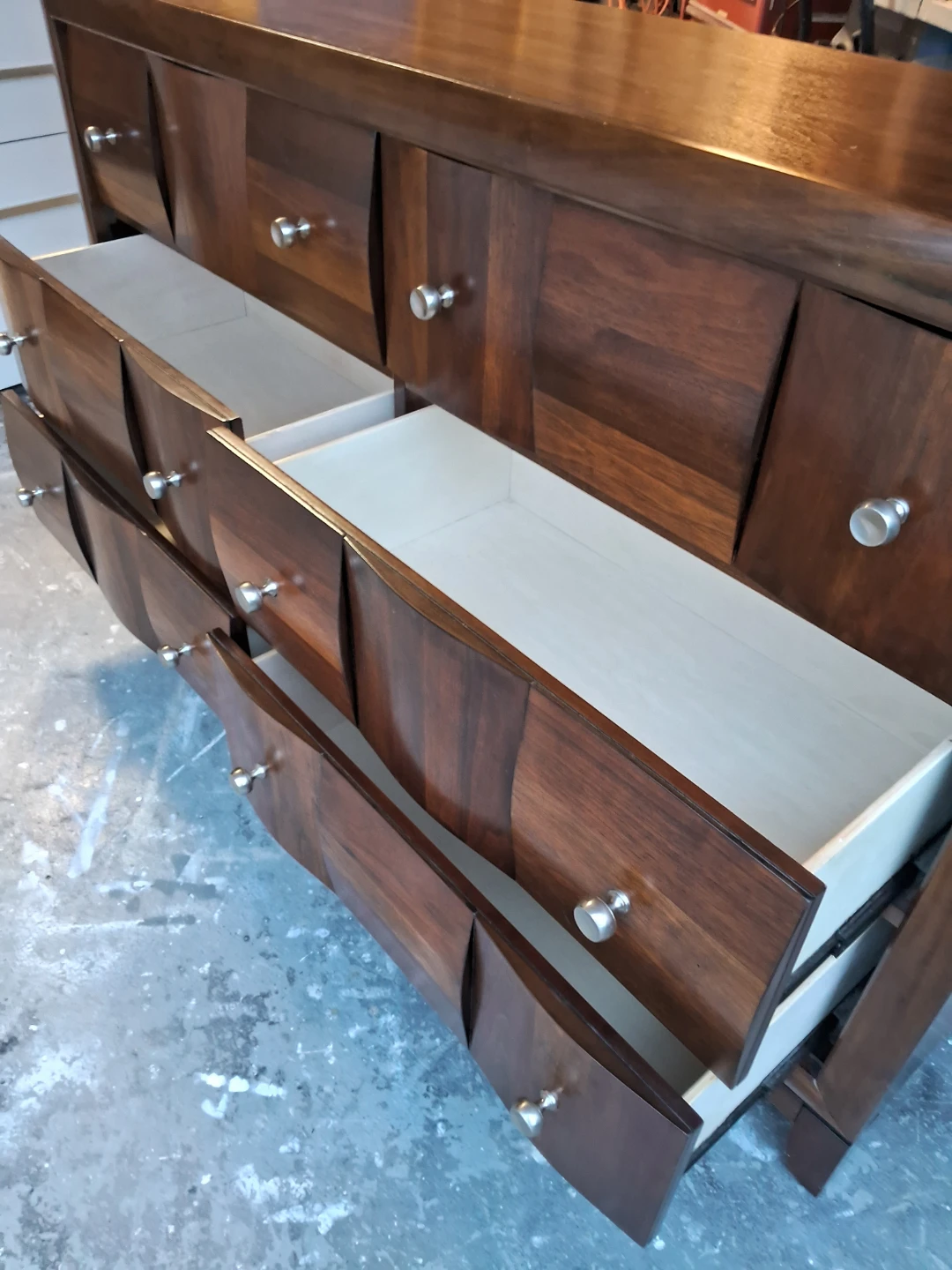 Walnut dreseer with 6.drawers. - photo 2