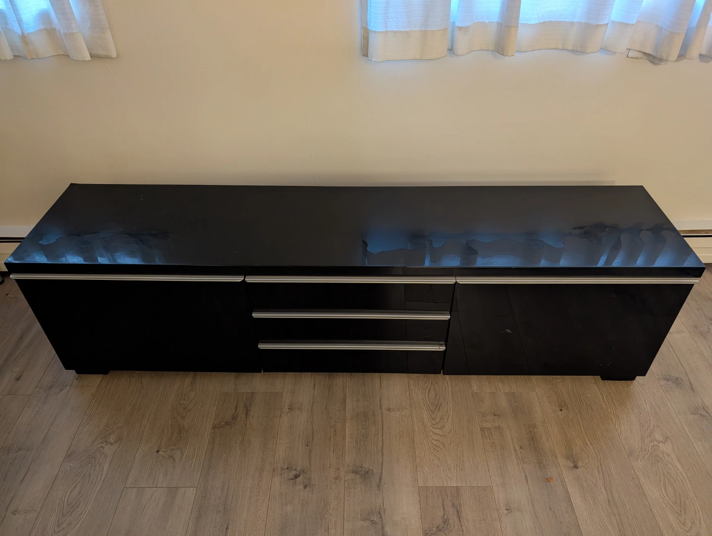 Tv cabinet