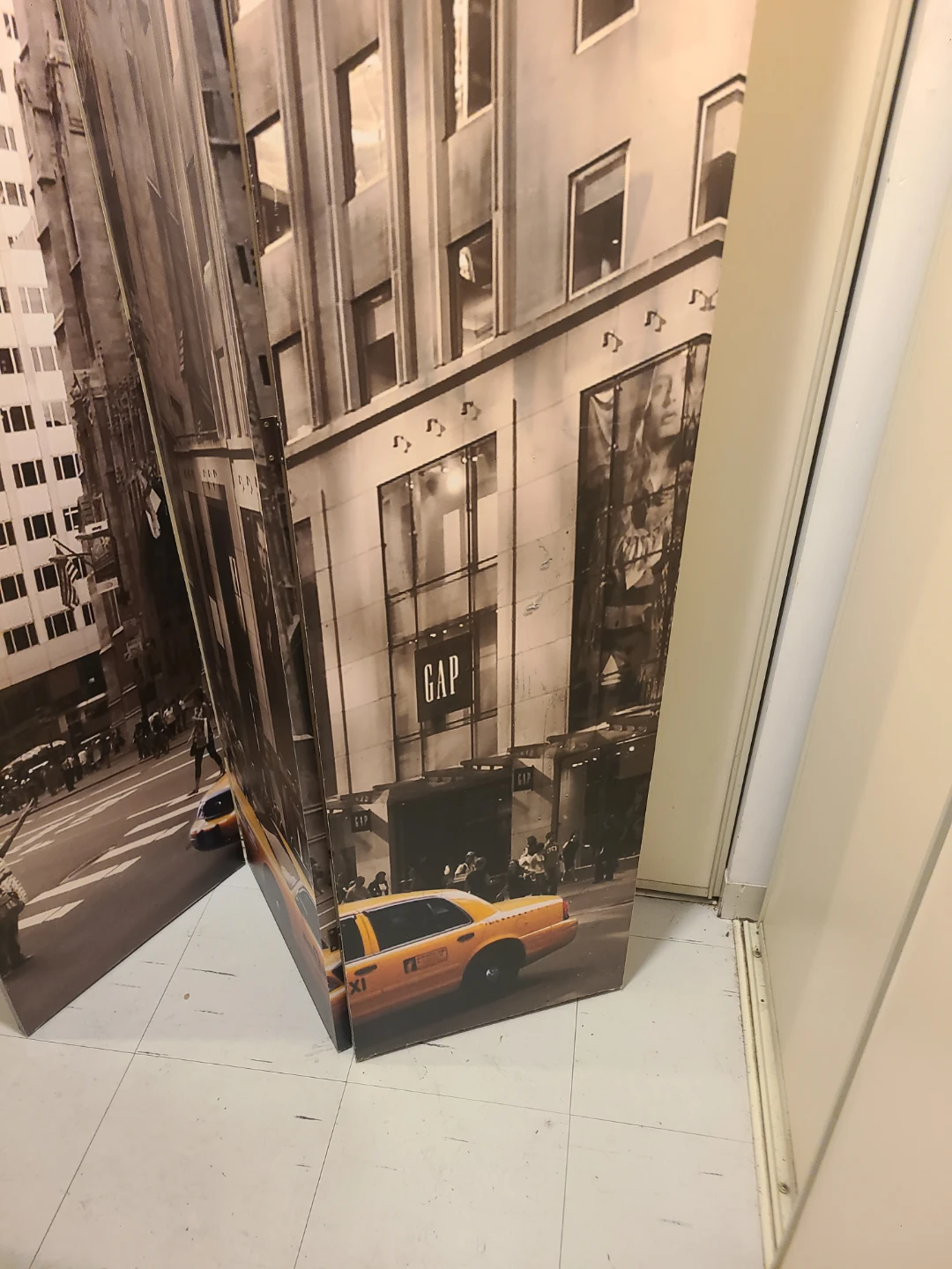 Decorative Room Divider - Cityscape Print - photo 2