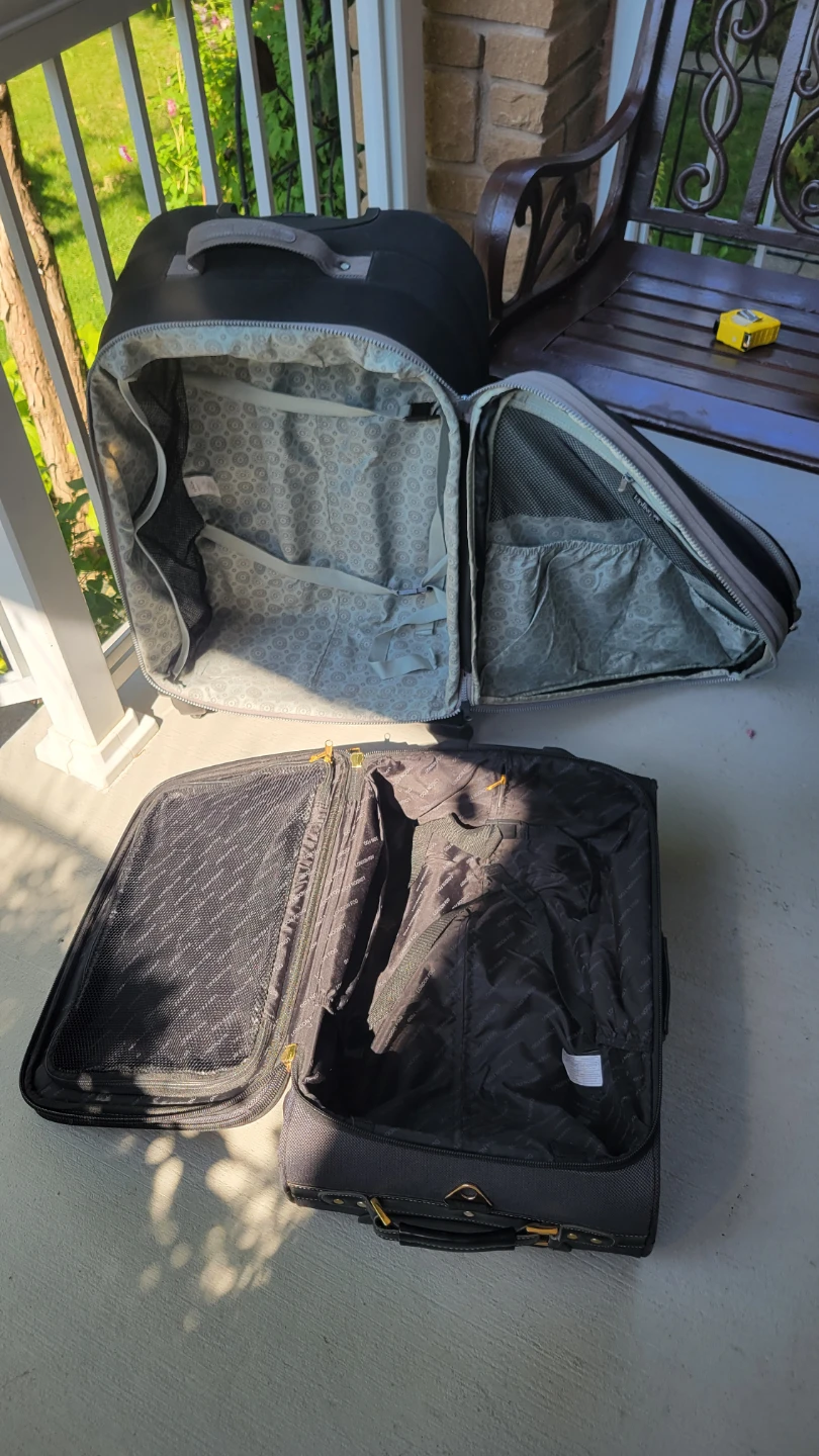 Black Rolling Suitcase  21"&27" - photo 3