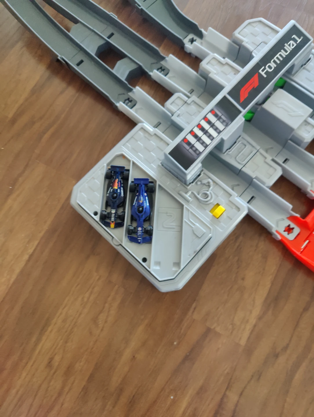 Formula 1 Race Track Set with Cars - photo 2