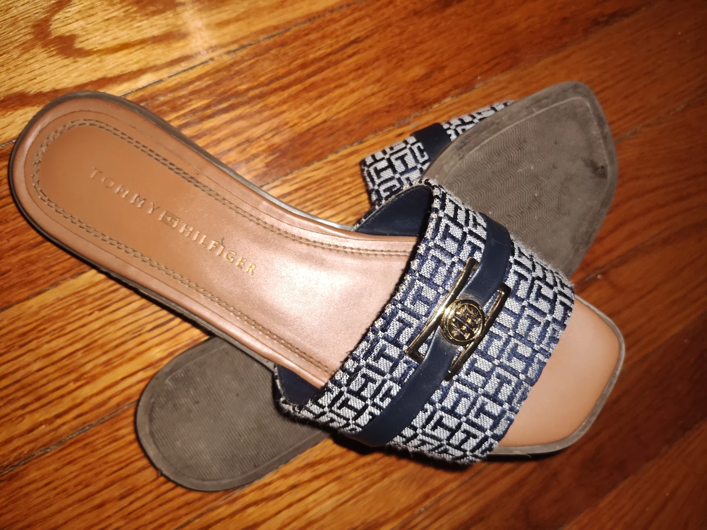 Tommy Hilfiger Slide Sandals Size 6 - photo 3