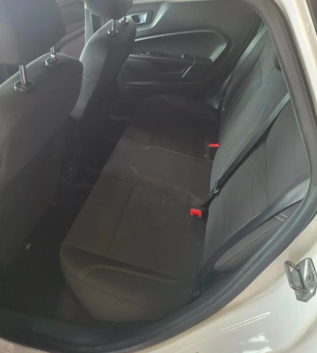 Automatic Ford Fiesta 2015 - photo 3