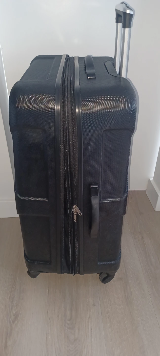 (BRAND NEW) 20" Carry On Luggage Expendable - photo 3