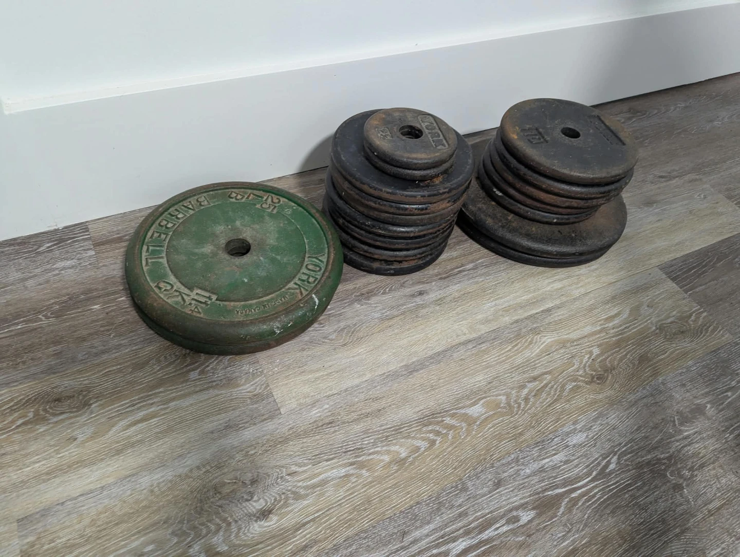 Barbell Weight Plates and Weight Bench Set - photo 2