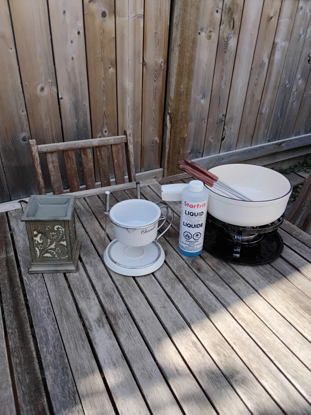 Large multi family yard sale - photo 5