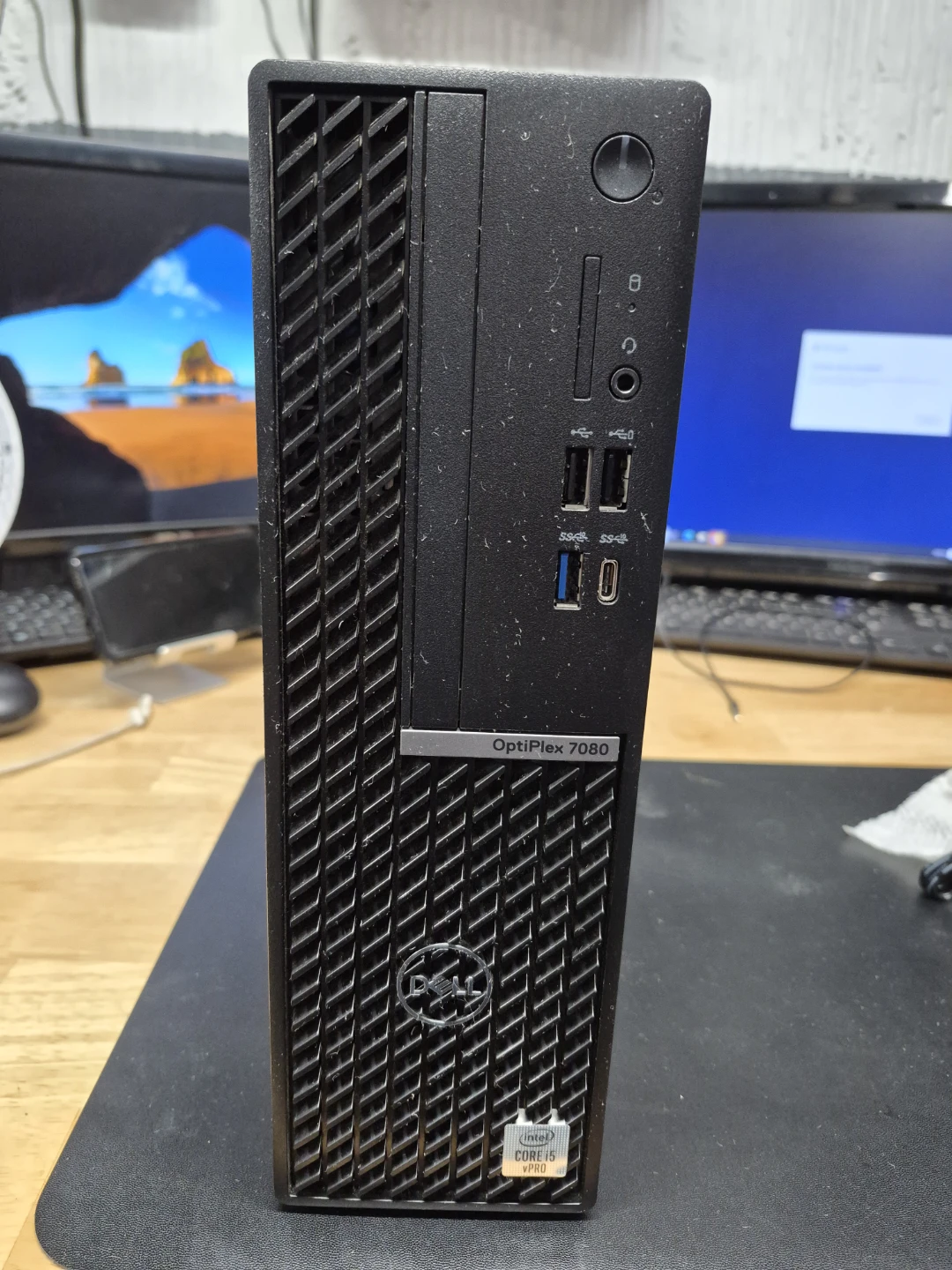 Dell OptiPlex 7080 Desktop Computer