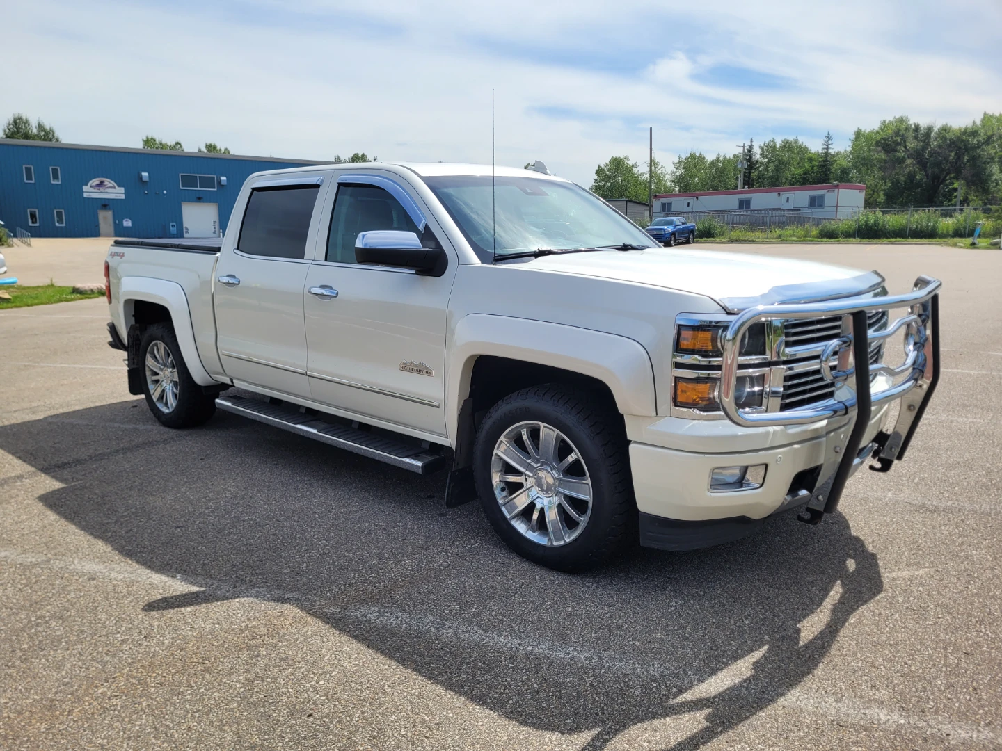 2015 Chevrolet Silverado High Country 6.2L - photo 3