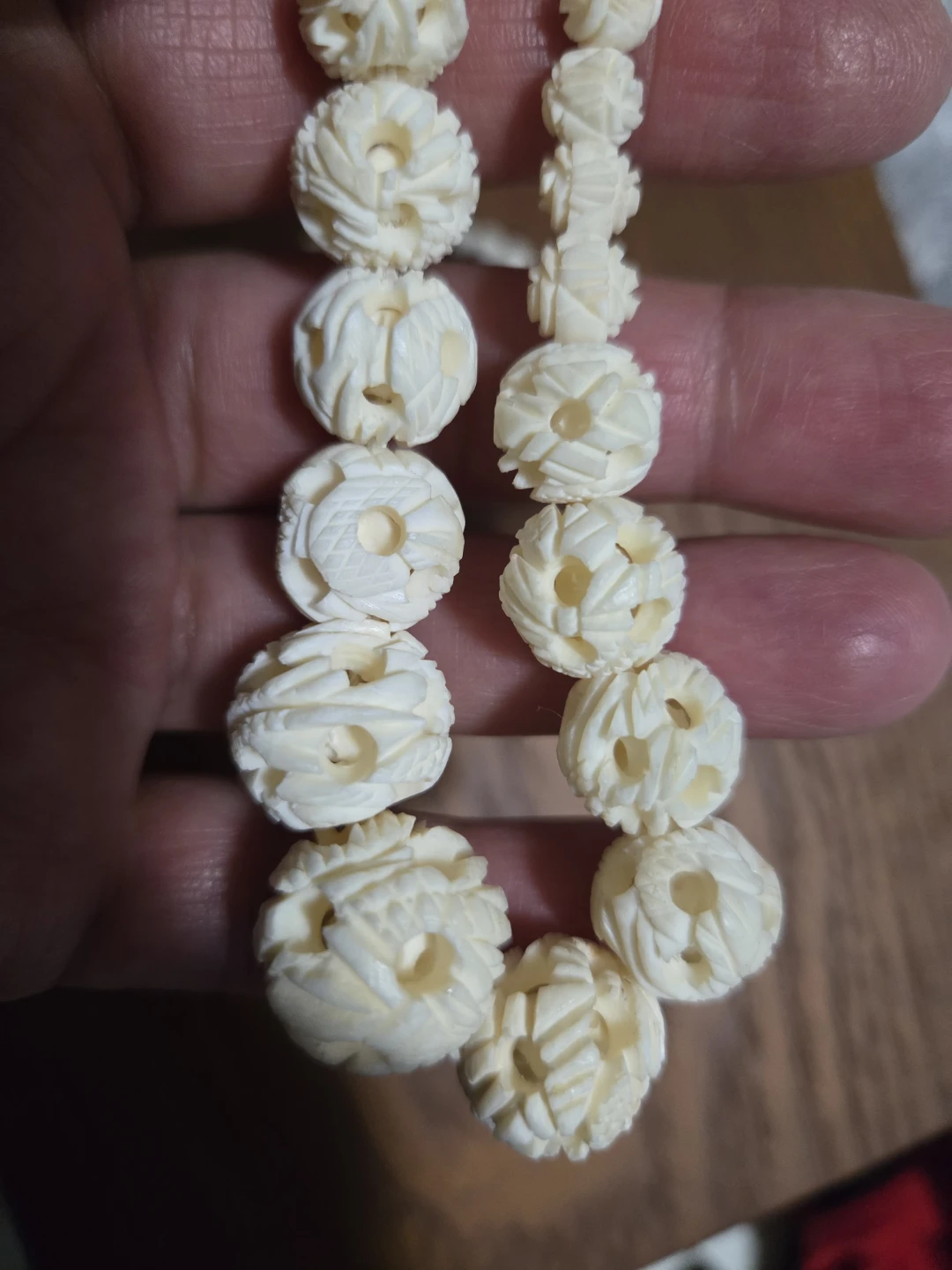 Vintage Carved Bead Necklace - photo 3
