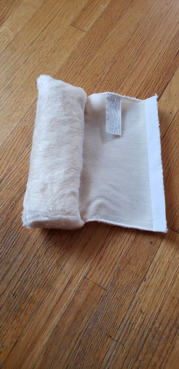 Passenger Seat Belt Pillow New - photo 2