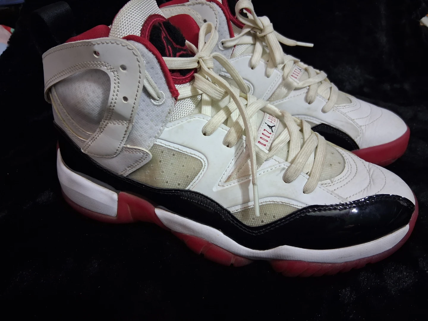 Air Jordan Retro White Red Black Basketball Shoes