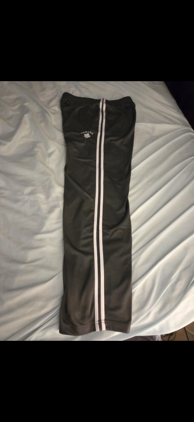 Track pants (NEW) - Charcoal grey. Size L Canada 40" length