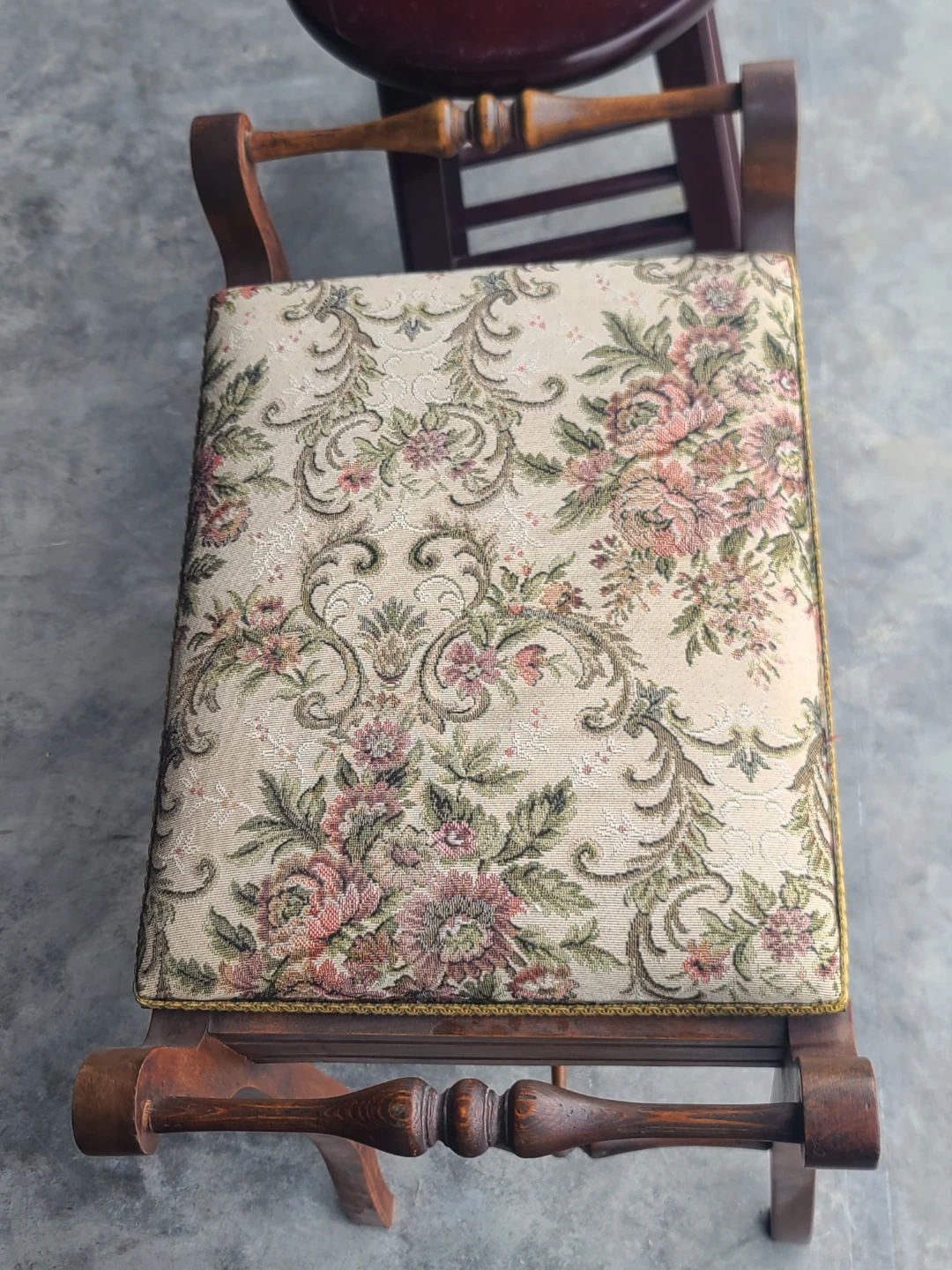 Vintage Vanity Stool & 2 Bar Stools - photo 4