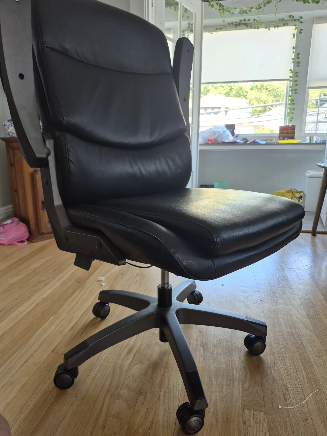 Black Leather Executive Office Chair - photo 3