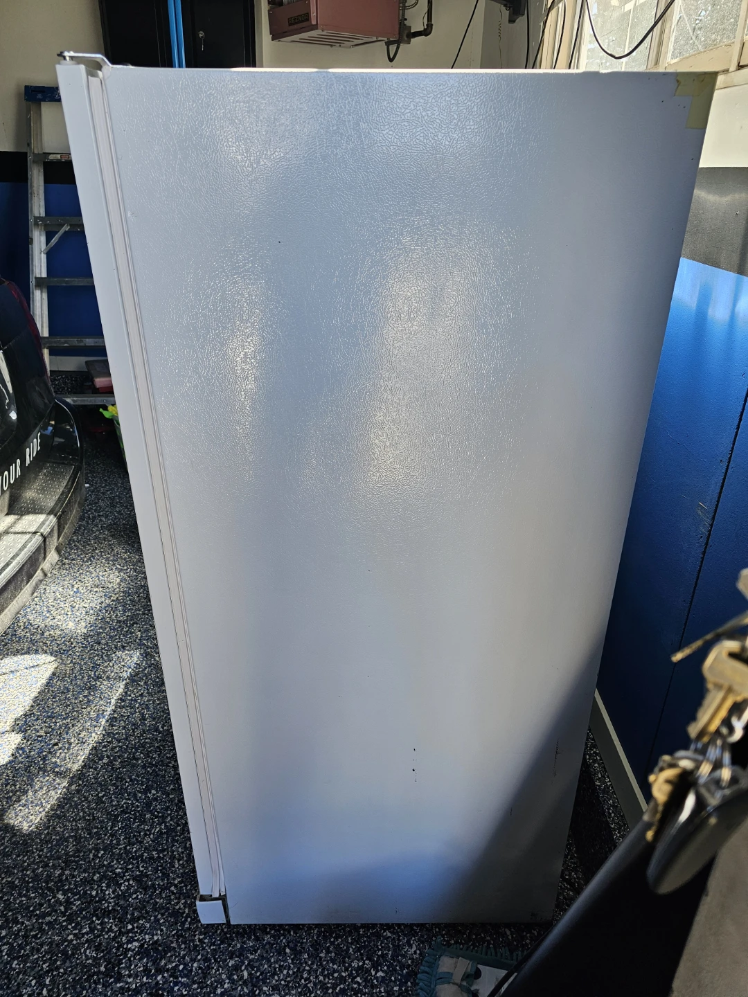 White KENMORE FROST FREE Freezer like new - photo 2