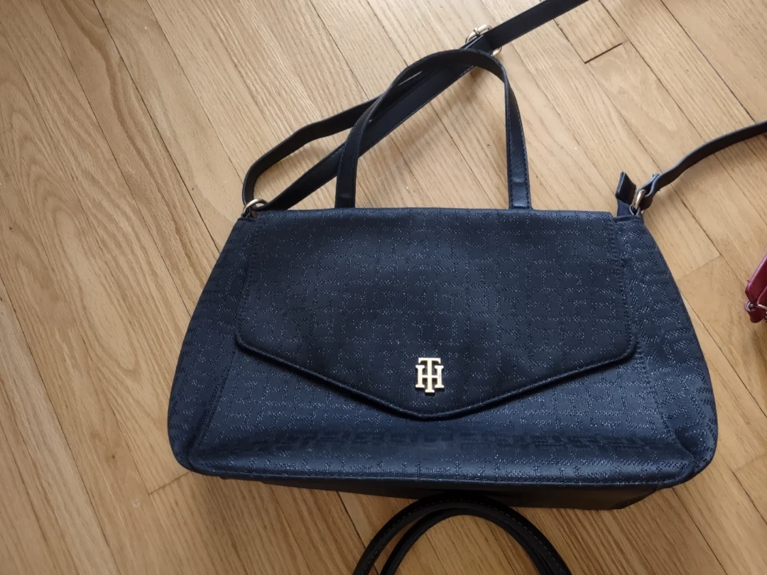 Four assorted handbags - photo 5