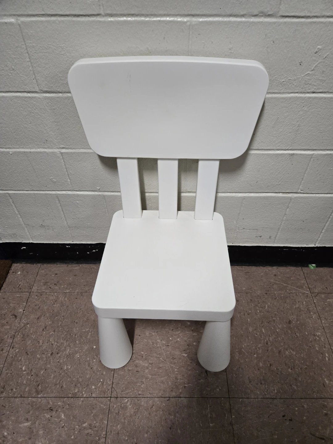 IKEA MAMMUT White Children's Playroom Chair