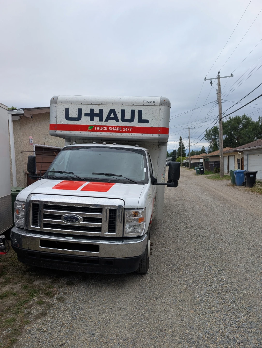 20 foot moving truck available for short moves. - photo 4