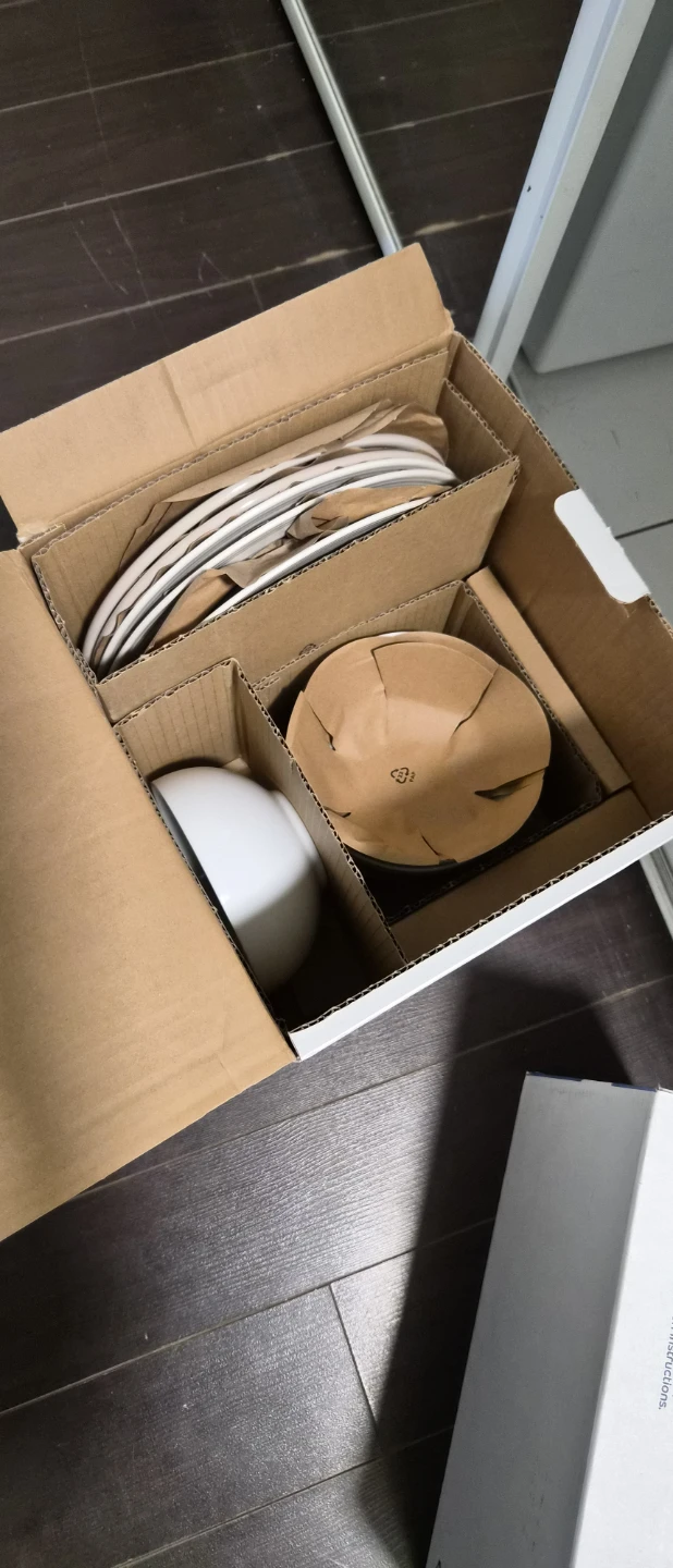 IKEA FÄRGKLAR 18-piece dinnerware set, new in box