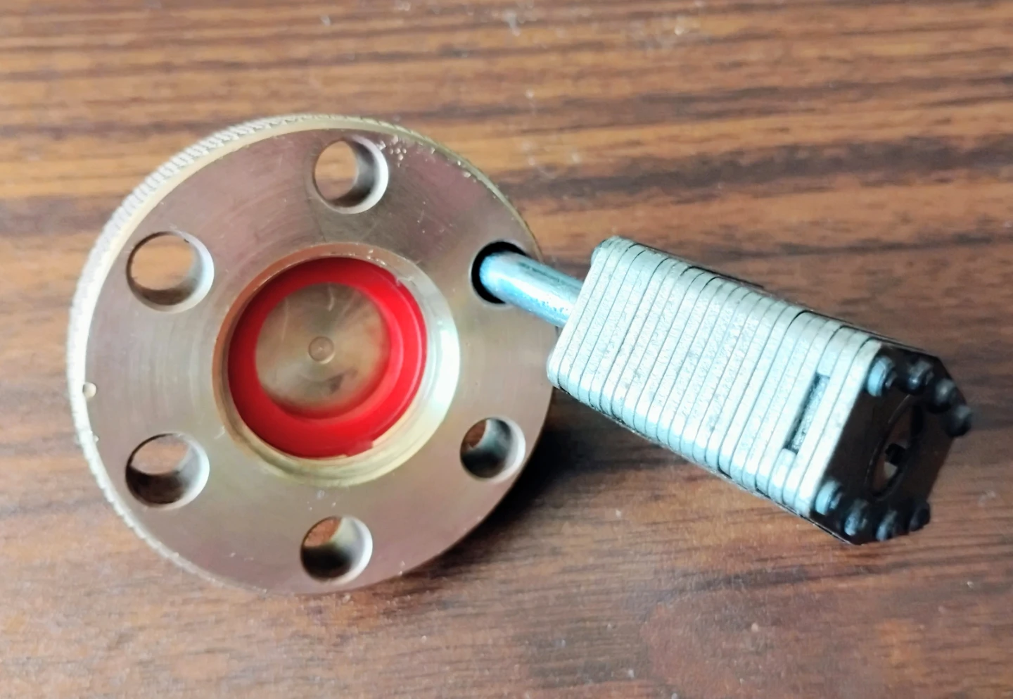SPIGOT LOCKS WITH PADLOCKS - photo 3