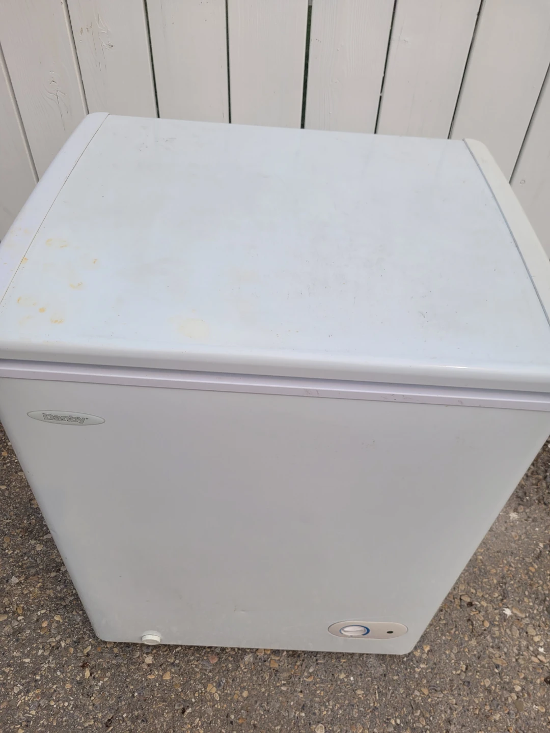 Apartment size Danby Chest Freezer 3.8cuft - photo 3