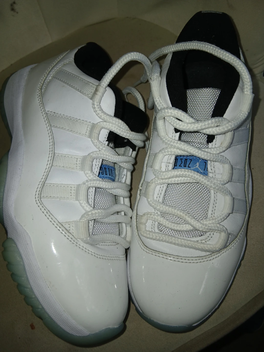 Jordan 11 Retro Low White